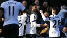 Тотнъм изкърти Колчестър за ФА Къп