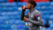 Кристъл Палас реже Челси, Тотнъм и Манчестър Сити за Заха