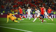 Калпаво ренде обясни защо Испания мушна 5 на "петлите"