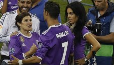 Гигс: Кристиано е по-добър от Меси, правил го е на много места