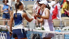 Париж ще намрази Ига: Швьонтек се подигра с французойка