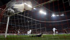 Преди 10 години Байерн разпечата Реал за 10 секунди + ВИДЕО