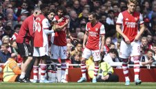 Мохамед се моли за нов договор: Обичам Арсенал!