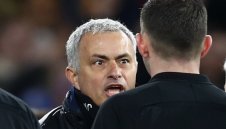 Халф на Евертън изпищя от Моуриньо