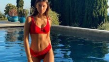 Секси моделка подлуди национал на Италия + СНИМКИ