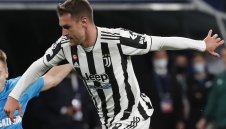 Рамзи не иска трансфер, Юве го наказва