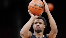 Изписаха Брони Джеймс от болницата, ЛеБрон благодари за подкрепата