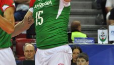 Лидерът на "лъвовете" точи зъби на големите