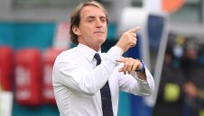 Манчини за рекорда: Изоставаме с трофеите