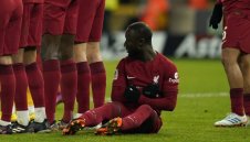 Шампионският отбор на Ливърпул се разпада, още трима напускат "Анфийлд"