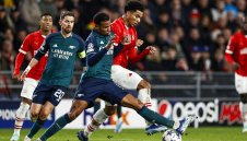 ПСВ и Арсенал с кротко 1:1 в мач без значение