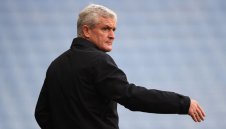 ОФИЦИАЛНО! Стоук изгони Марк Хюз