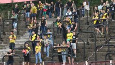 Президентът Стоянов подкрепи Ботев с 500 евро