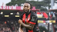 Звезда на Черешките  остави грандовете с пръст в уста