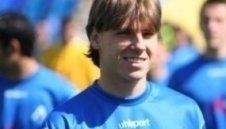 Арсенал продължава да следи Ники Димитров