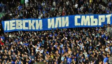 Какво се случва в "синята" публика?
