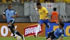 Бразилия и Уругвай със зрелищно равенство + ВИДЕО