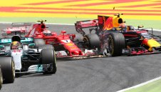 Макс и Кими обвиниха Ботас за катастрофата