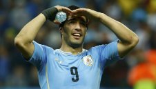 Суарес: Италианците са слаби в защита