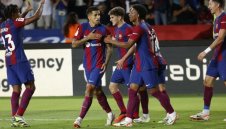 Барса ще мачка Реал Мадрид с певица от Колумбия на гърдите си