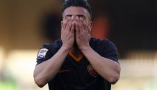 Нищо ново, Рома отново се изложи