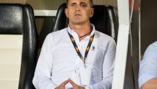 Лъжа е: Бруно Акрапович няма да бяга от Локо Пловдив и да ходи в Македония