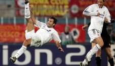 Пай в лицето, свинска глава, премазване с кола... Вижте най-скандалните трансфери в историята + СНИМКИ