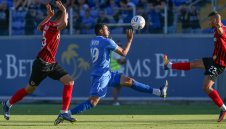 Слаб Левски се озори с Локо София