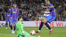 Тежко, но ключово: Трап обясни как Айнтрахт би шута на Барса