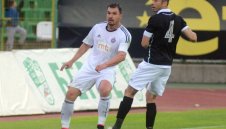 Головият хищник очарован от феновете на Берое