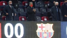 Жега: Лапорта пада от власт, ако до утре не намери 125 млн. евро?