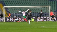 Беларус взе двама младежи за мача с България 