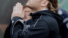 Наш футболен спец се мести в Дания