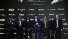 Барса скъса с Кройф