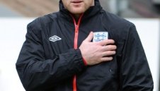 Руни се извини за поведението си