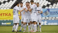 Подвиг: 10 от Славия биха Локо в Пловдив