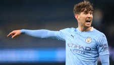 Джон Стоунс се помисли за Бог и сърцето му се вкамени