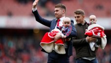 Рамзи се сбогува със сълзи с Артилеристите