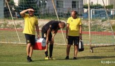 Защитник на Ботев Пловдив подновява тренировки