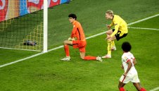 Халанд: Карма! Вратарят на Севиля си поиска втория гол