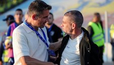 Треньорът на Апоел посочи как трябва да се отстрани Левски