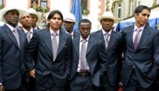 Националите на Еквадор под строй на църква