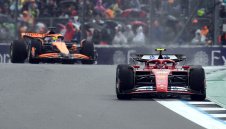 Сайнс с най-добро време в първата свободна тренировка в Унгария