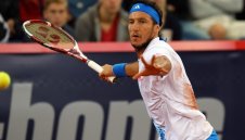 Монако поднесе изненадата в Хамбург, Хаас го чака на финала