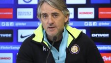 Манчини бяга от Интер, поема "Скуадра адзура"