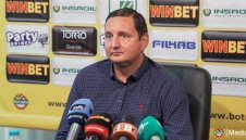 Асен Караславов си тръгва от Ботев Пловдив 