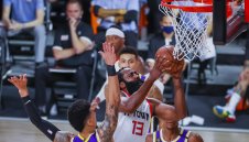 Ракетите шокираха Лейкърс, Маями пак срази Милуоки