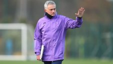 Стимул! Жозе прибира 2 милиона паунда, ако вкара Шпорите в Топ 4