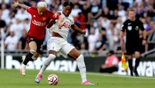 Антъни се завръща за Юнайтед срещу Галатасарай