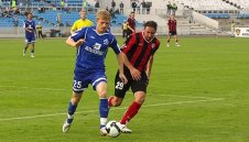Сираков и Кушев преподписаха с Амкар
